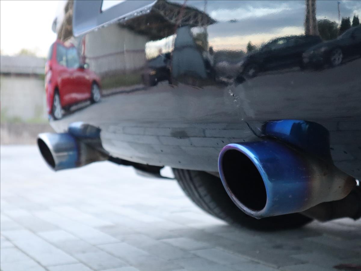 Nissan 350 Z Kupé 3,5 l 206 kw