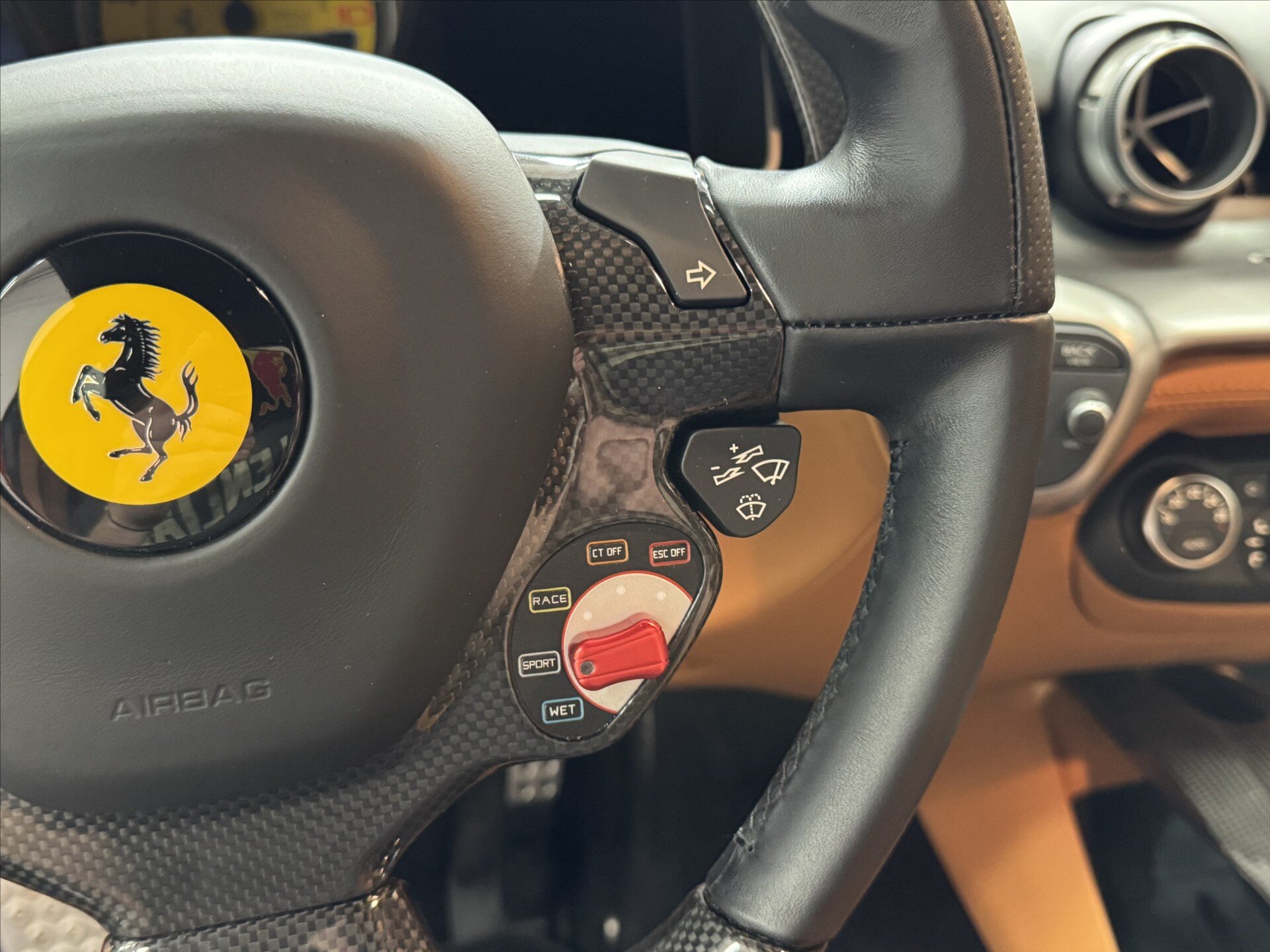 Ferrari F12 Berlinetta Kupé 6,3 l 541 kw