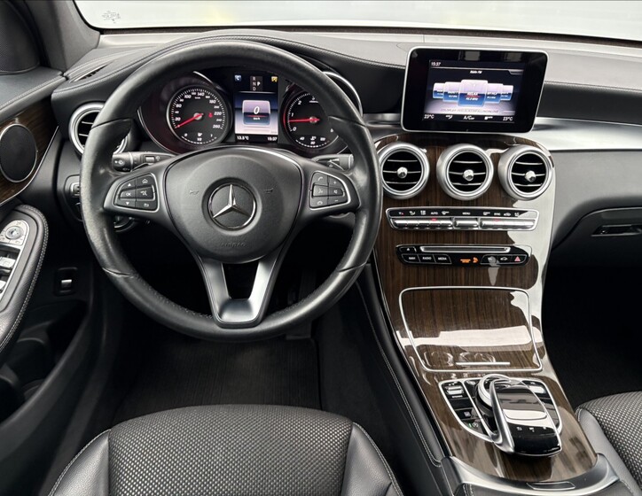 Mercedes-Benz GLC 8