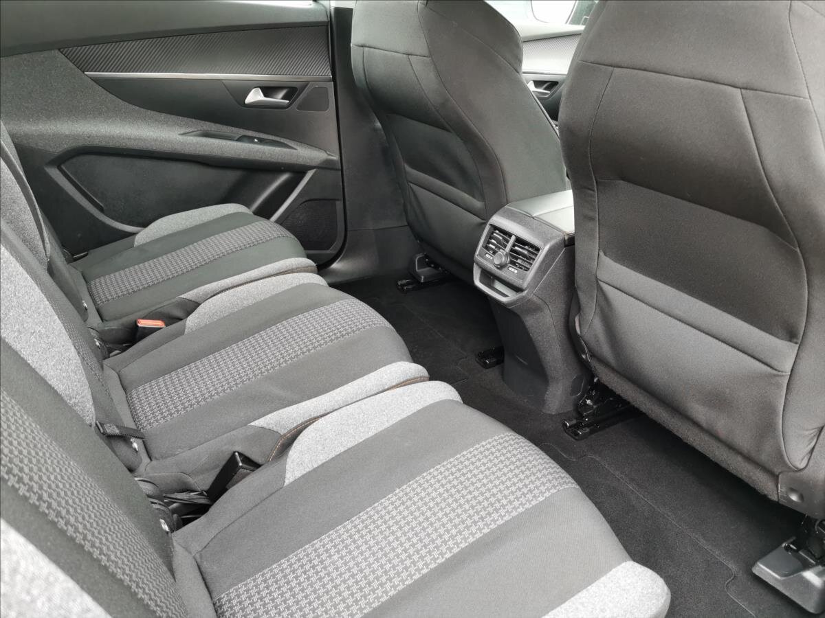 Peugeot 5008 MPV 1,5 l 96 kw