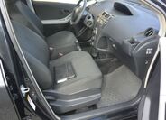 Toyota Yaris 27