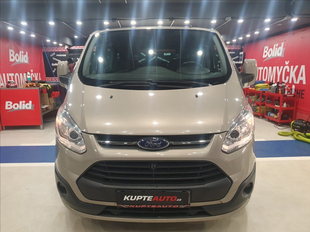 Ford Tourneo Custom Kombi 2,2 l 92 kw