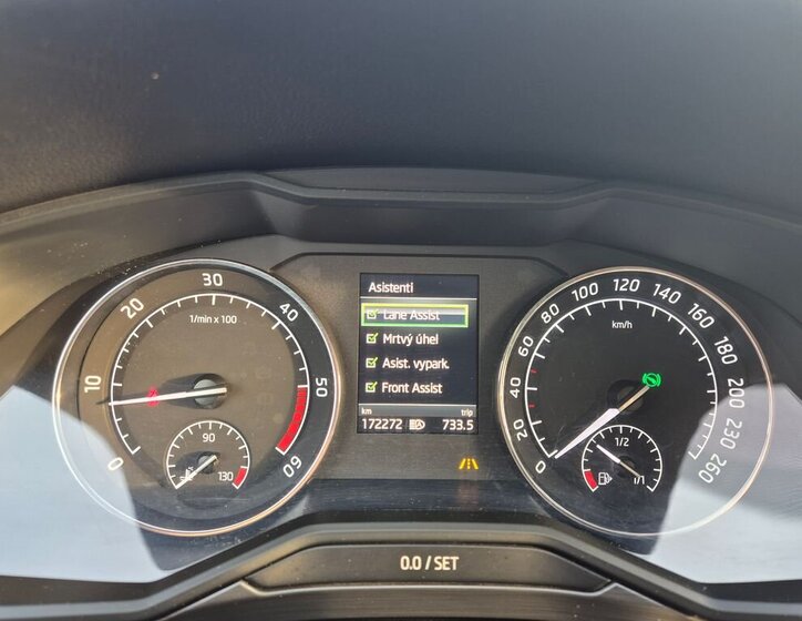 Škoda Superb Sedan / Limuzína 2,0 l 110 kw