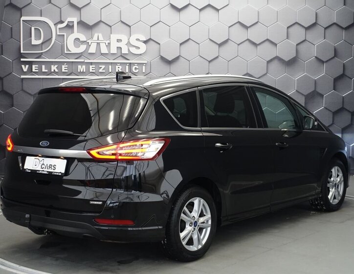 Ford S-MAX 5