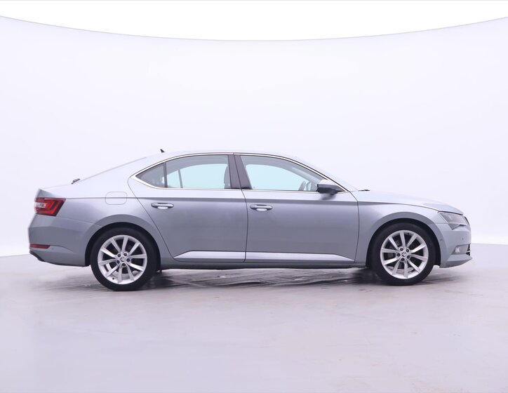 Škoda Superb Liftback 2,0 l 140 kw