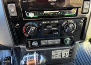 Land Rover Defender SUV / Terénní 2,2 l 90 kw