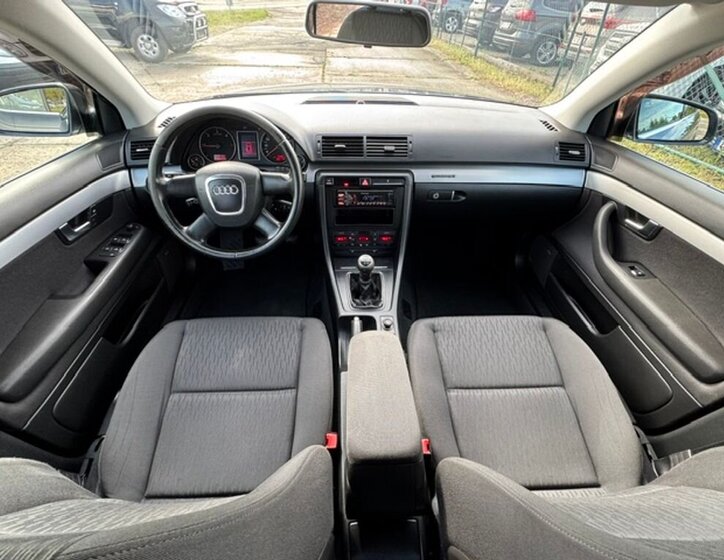 Audi A4 Kombi 2,0 l 103 kw