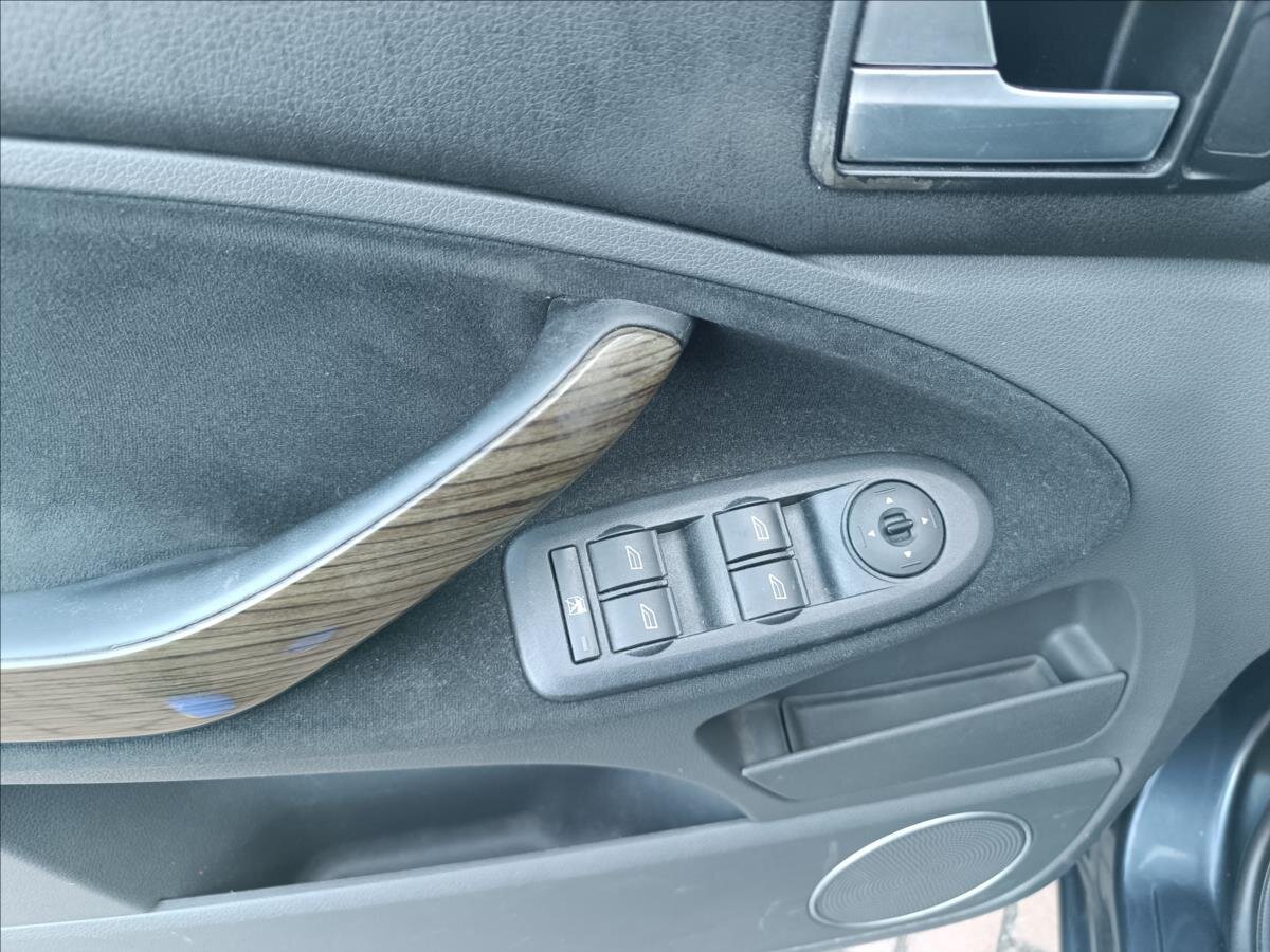 Ford C-MAX MPV 2,0 l 100 kw