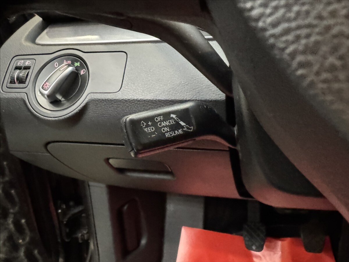 Volkswagen Passat Kombi 2,0 l 103 kw