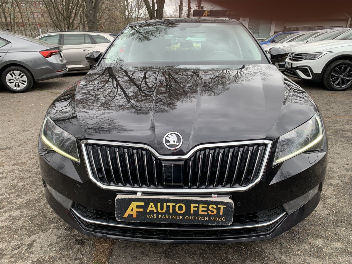 Škoda Superb Sedan / Limuzína 1,5 l 110 kw