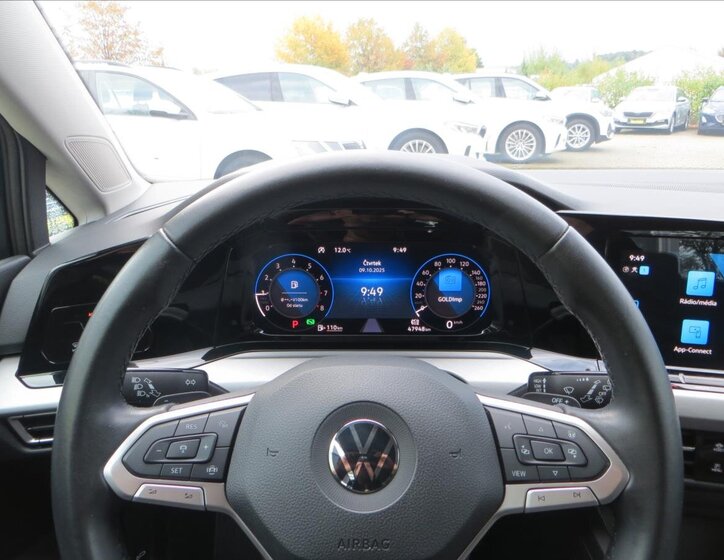 Volkswagen Golf 16