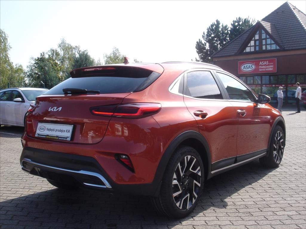 KIA XCeed SUV 1,5 l 103 kw