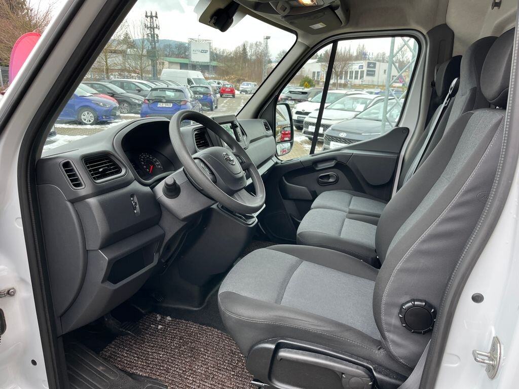 Nissan Interstar Skříň 2,3 l 100 kw