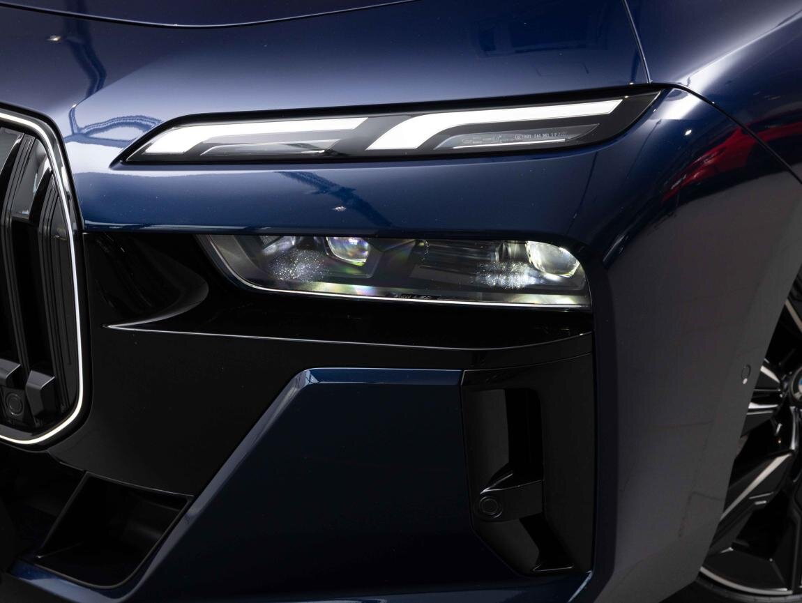 BMW Řada 7 Sedan / Limuzína 3,0 l 220 kw