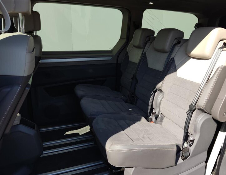 Volkswagen Multivan MPV 1,5 l 130 kw