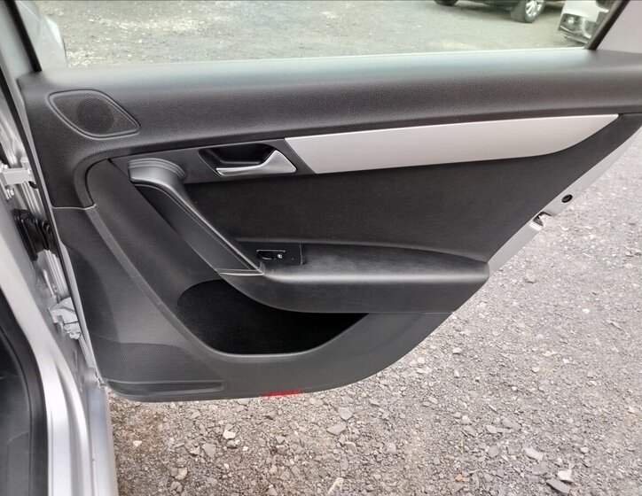 Volkswagen Passat Kombi 2,0 l 103 kw