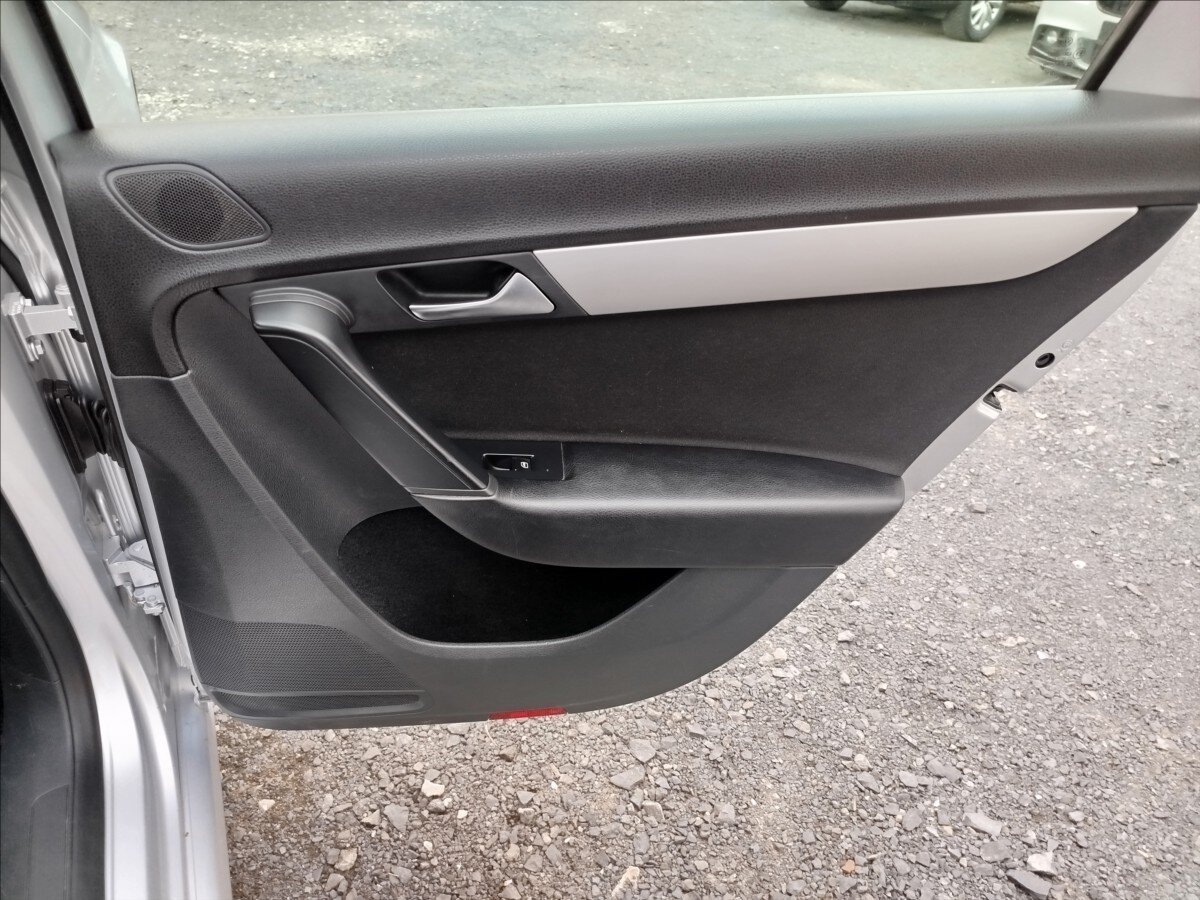 Volkswagen Passat Kombi 2,0 l 103 kw