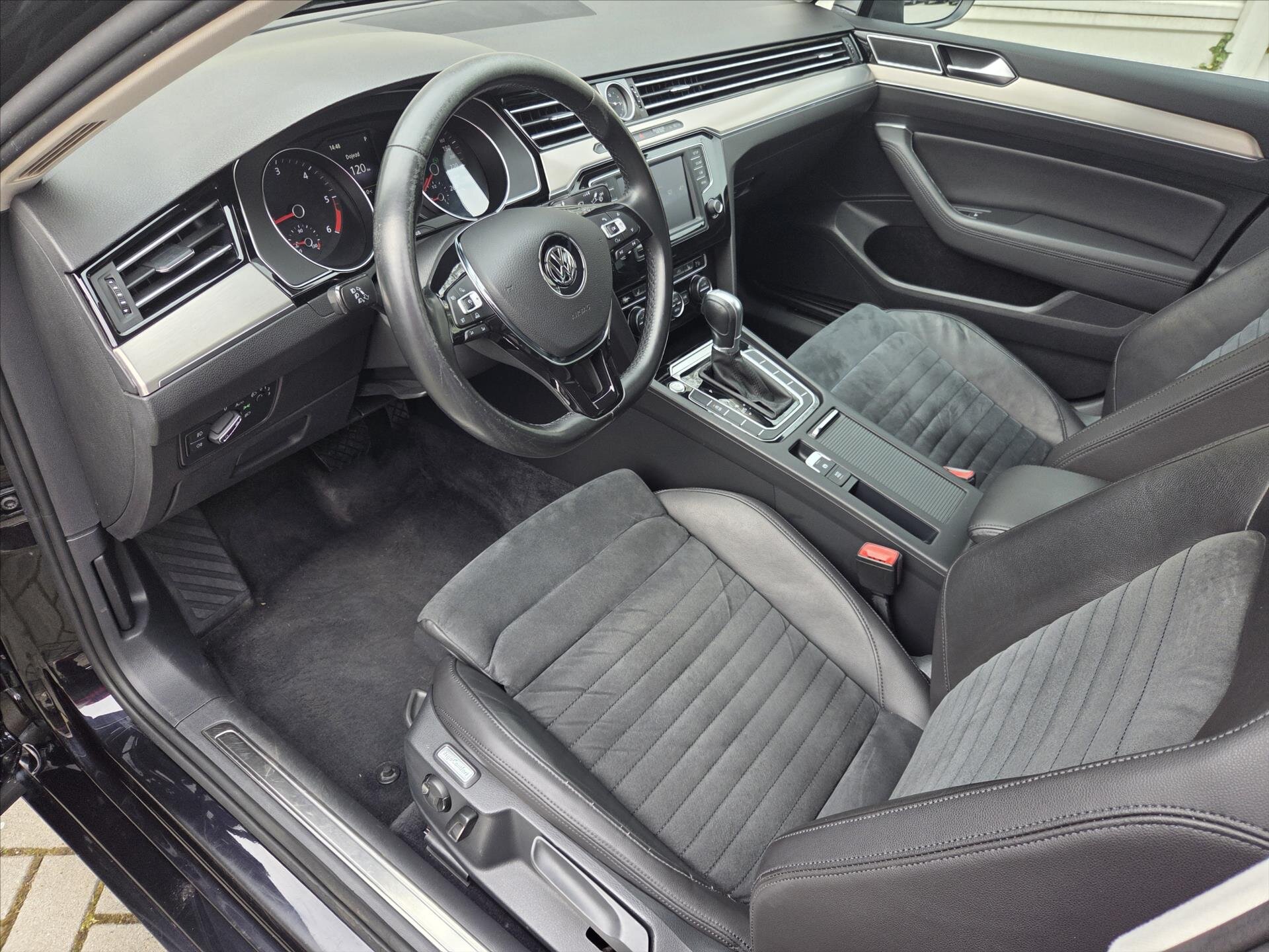 Volkswagen Passat Sedan / Limuzína 2,0 l 110 kw