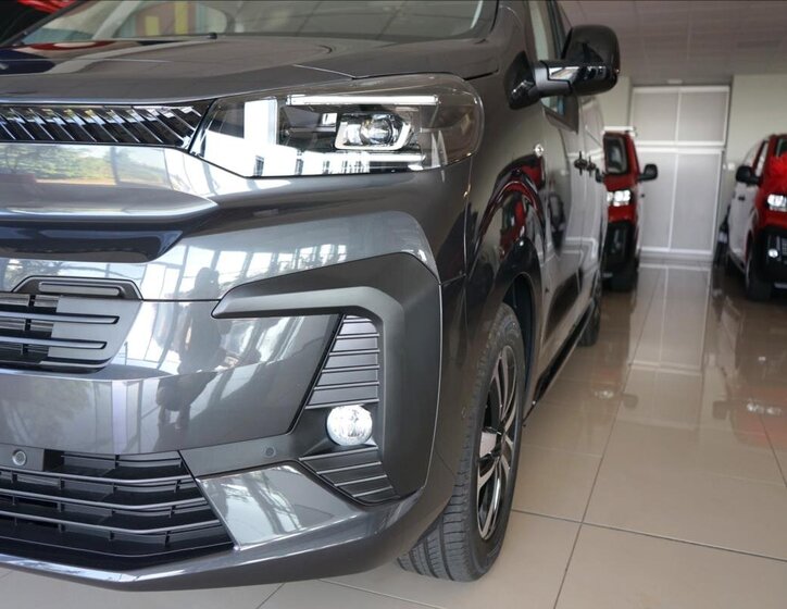 Citroën SpaceTourer MPV 2,0 l 133 kw