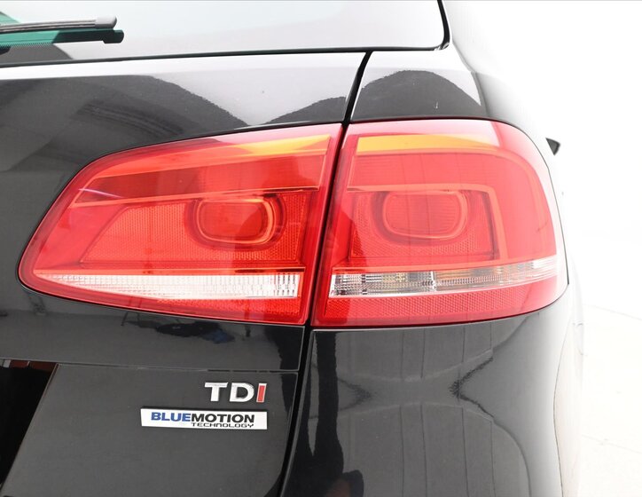 Volkswagen Passat Kombi 1,6 l 77 kw