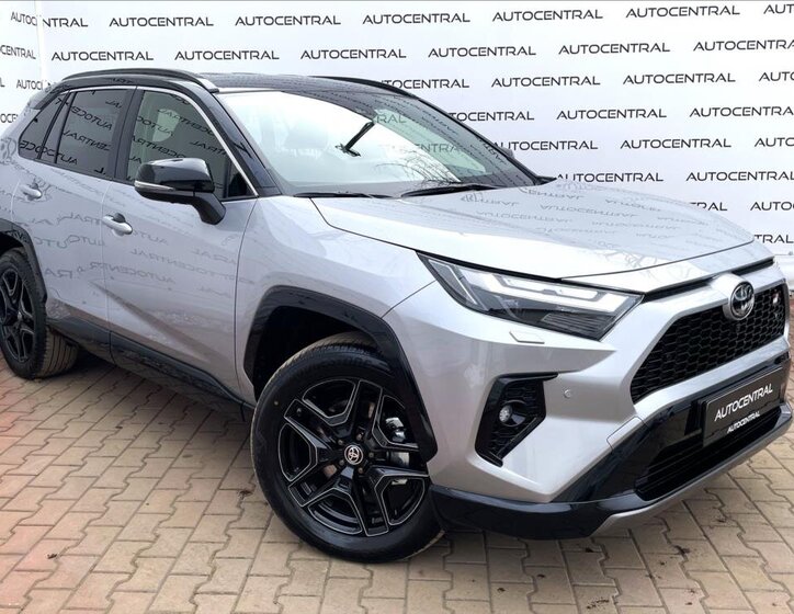 Toyota RAV4 SUV 2,5 l 219 kw