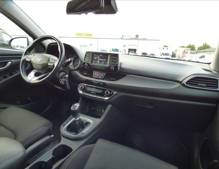 Hyundai i30 Liftback 1,6 l 100 kw