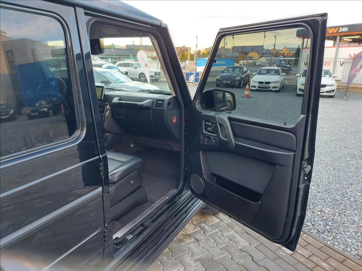 Mercedes-Benz Třídy G SUV / Terénní 3,0 l 155 kw