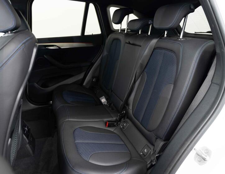 BMW X1 21