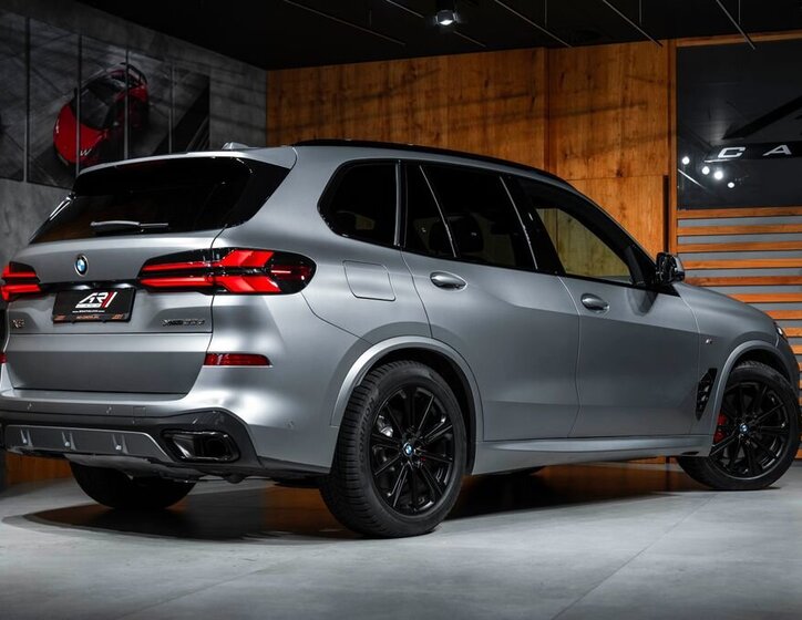 BMW X5 SUV 3,0 l 210 kw