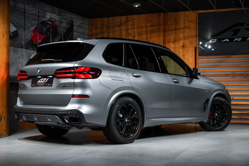 BMW X5 SUV 3,0 l 210 kw