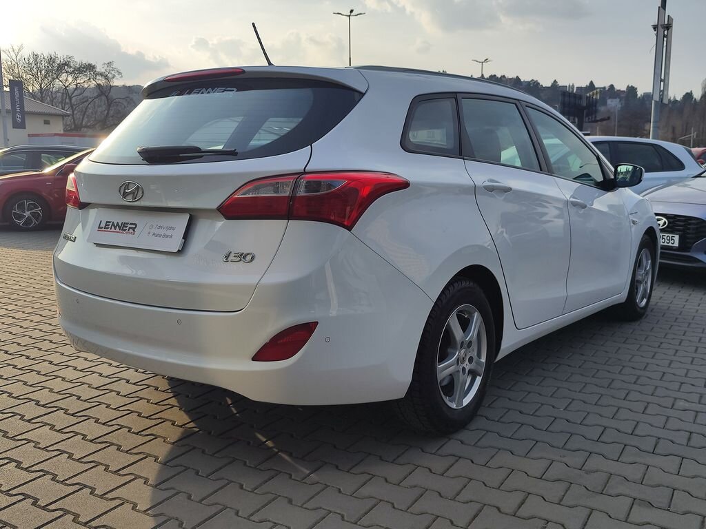 Hyundai i30 Kombi 1,6 l 81 kw