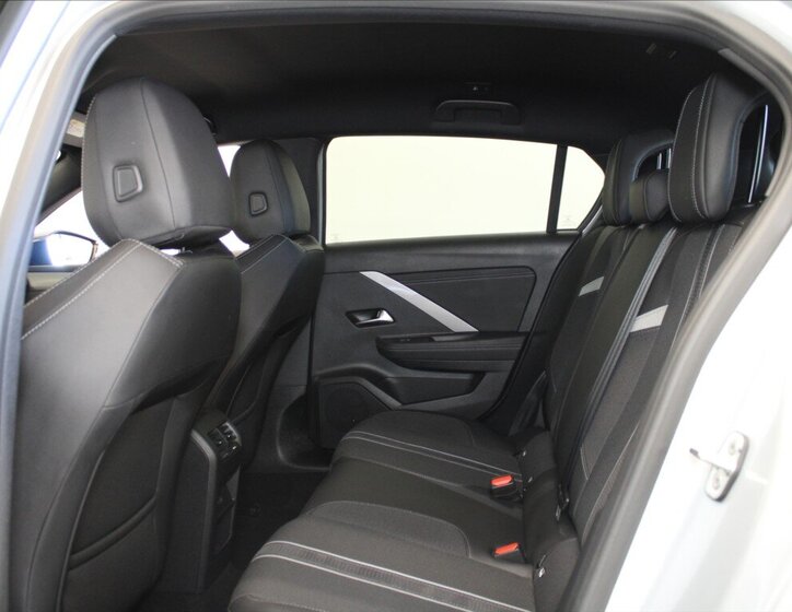 Opel Astra Hatchback 1,2 l 96 kw