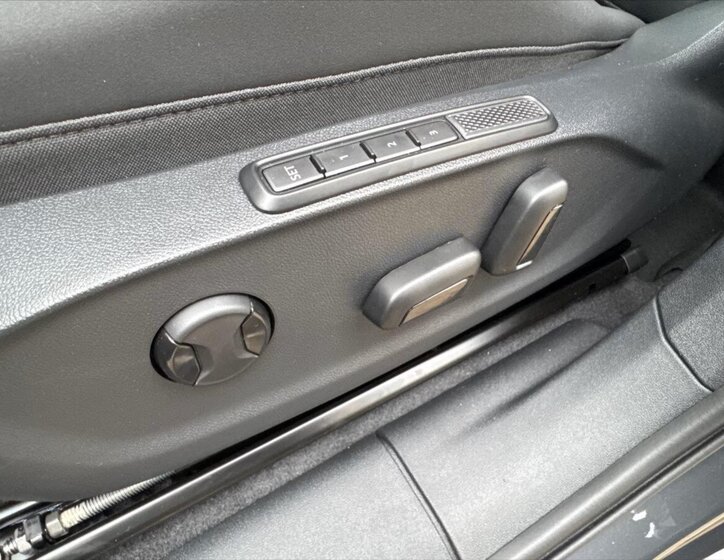 Cupra Terramar SUV / Terénní 2,0 l 195 kw