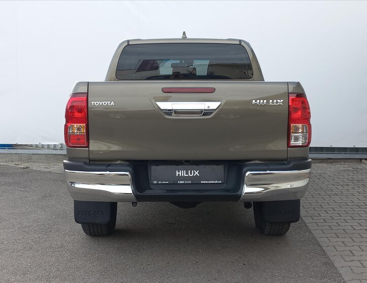 Toyota Hilux Pick-up 2,8 l 150 kw