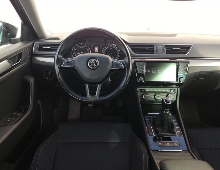 Škoda Superb Kombi 1,4 l 110 kw