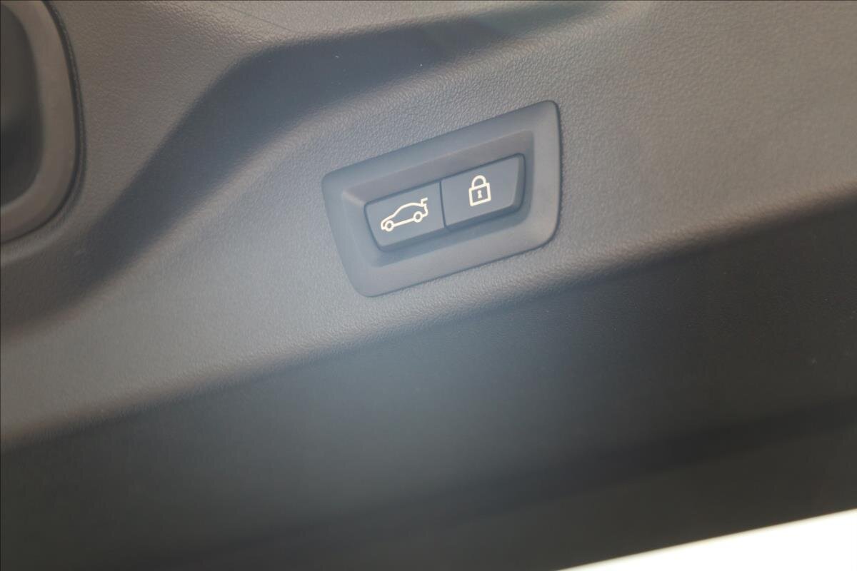 BMW X5 Kombi 3,0 l 290 kw