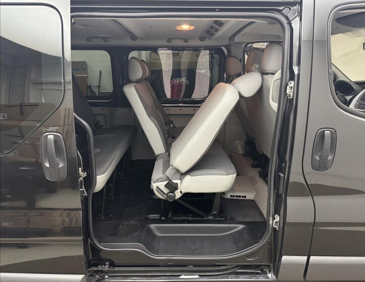 Opel Vivaro Kombi 2,0 l 84 kw