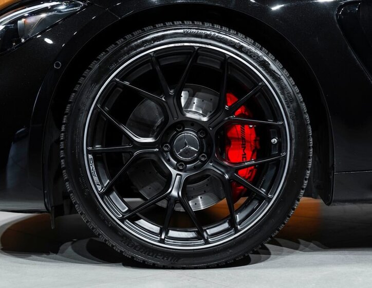 Mercedes-Benz Ostatní Kupé 0,0 330 kw