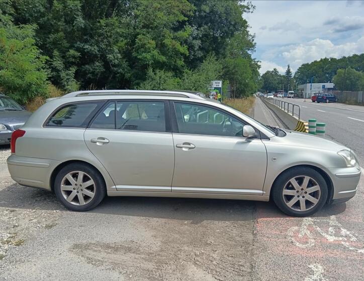 Toyota Avensis 13