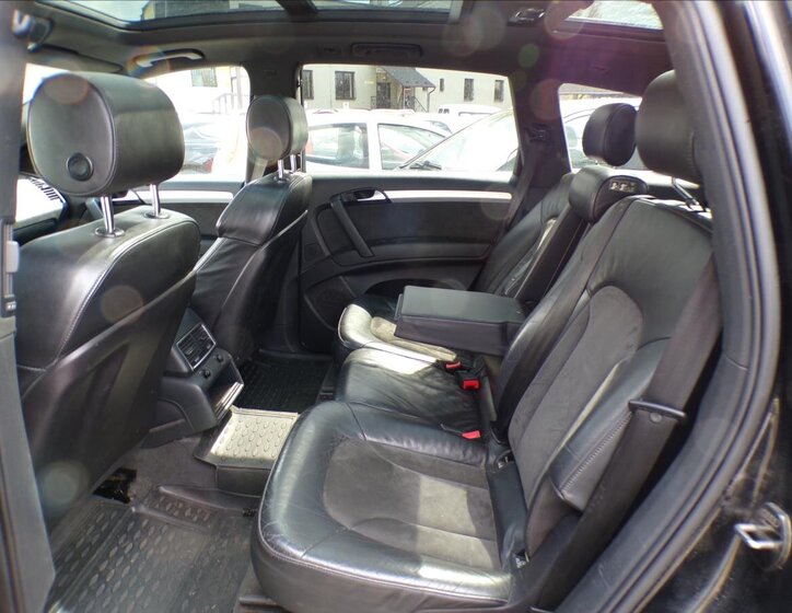 Audi Q7 Kombi 3,0 l 176 kw