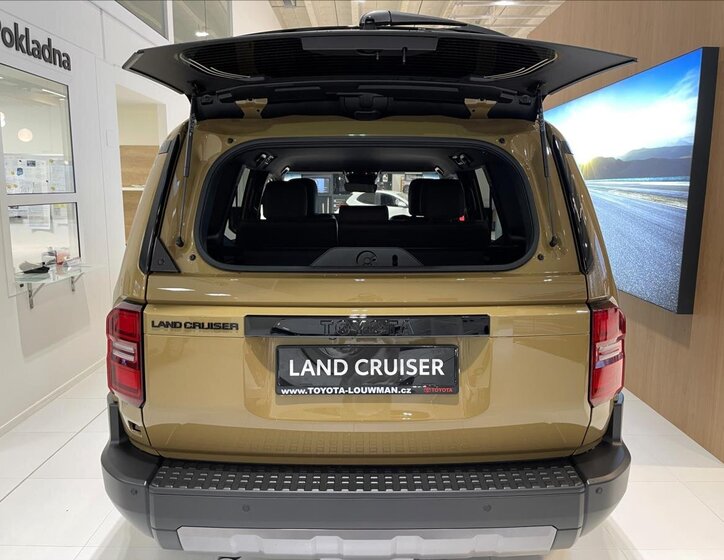 Toyota Land Cruiser SUV 2,8 l 150 kw