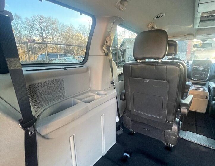 Chrysler Town & Country MPV 3,6 l 208 kw