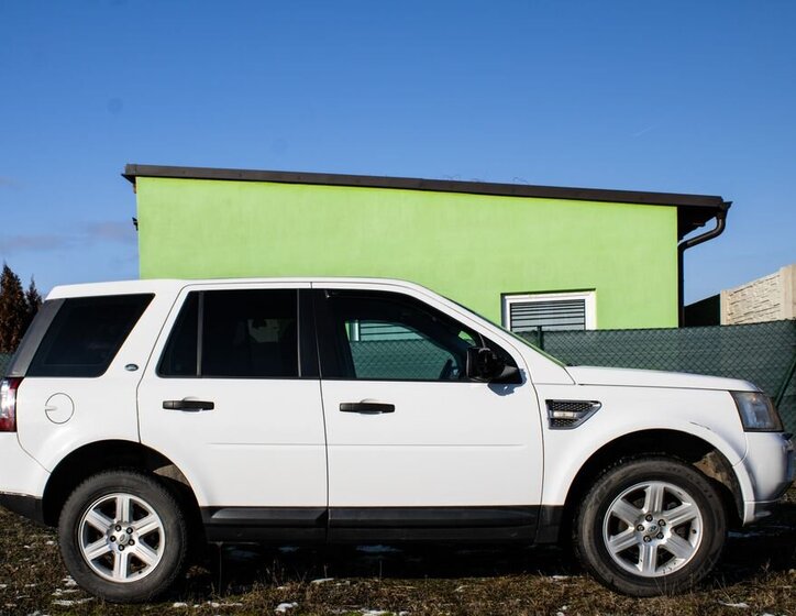Land Rover Freelander SUV 2,2 l 110 kw
