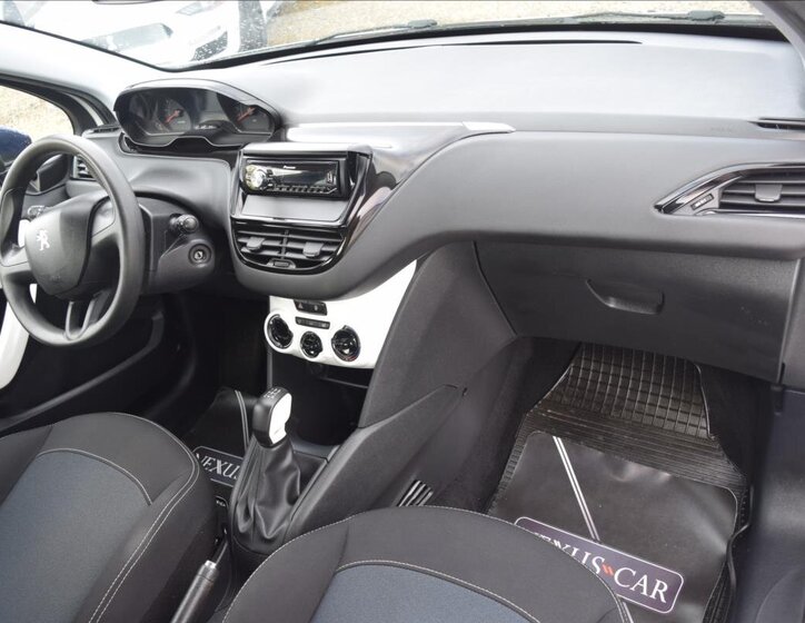 Peugeot 208 22