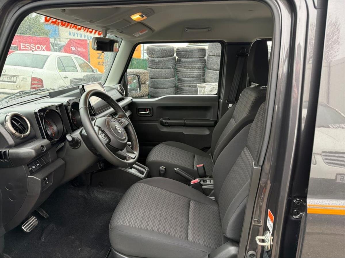 Suzuki Jimny Kombi 1,5 l 75 kw