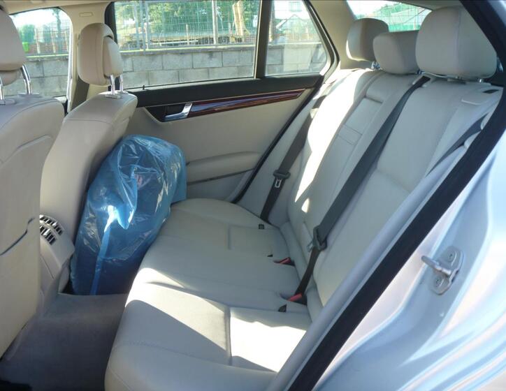 Mercedes-Benz Třídy C Kombi 2,1 l 100 kw