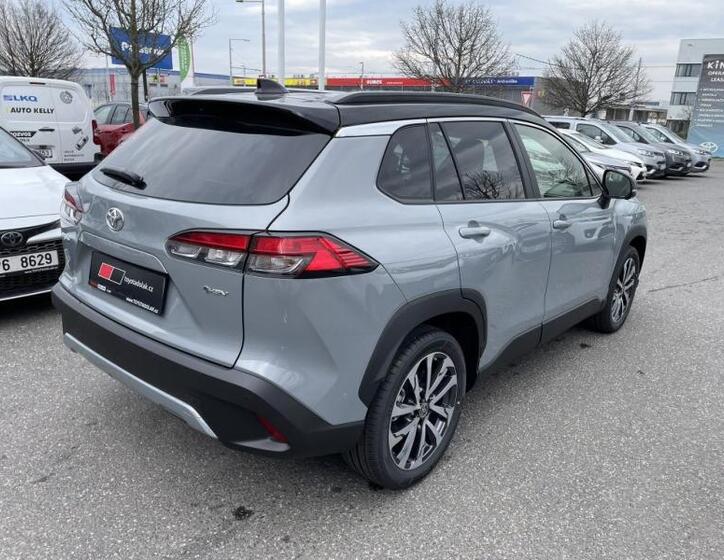 Toyota Corolla Cross 6