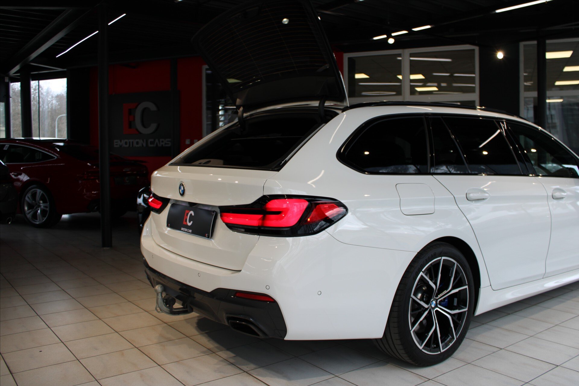 BMW Řada 5 Kombi 3,0 l 210 kw