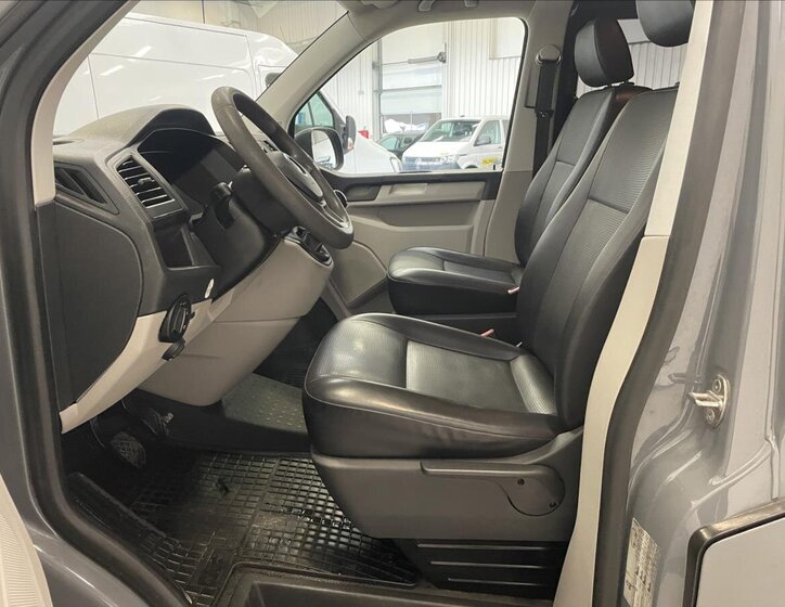 Volkswagen Transporter Kombi 2,0 l 110 kw