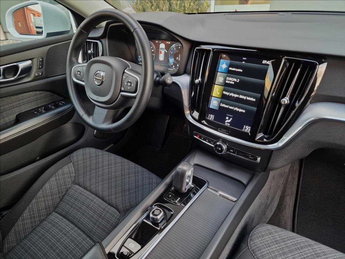 Volvo V60 Kombi 2,0 l 145 kw